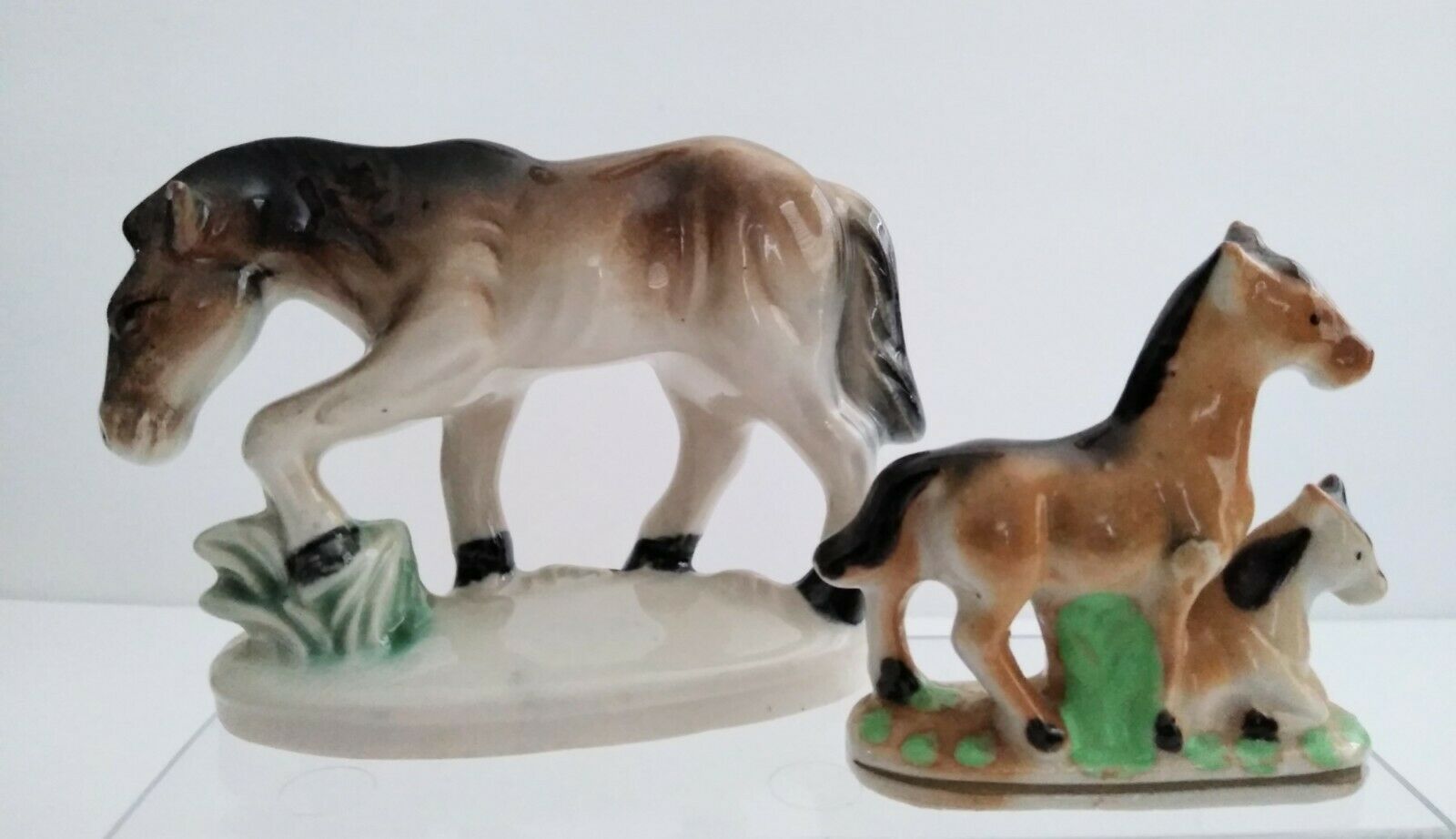 Vtg S/2 Horse Ceramic Figurines Made In Japan 3.5" Single Horse 3" Mare W Foal