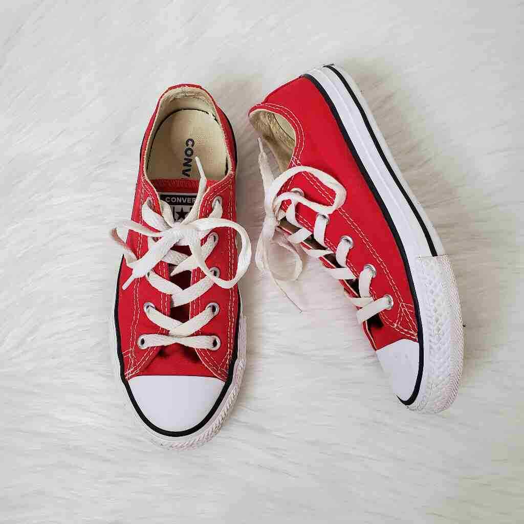 Converse All Star Chuck Taylor Low Top Red Sneakers Size 2 Youth